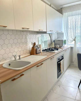 3-к квартира, вторичка, 60м2, 6/9 этаж