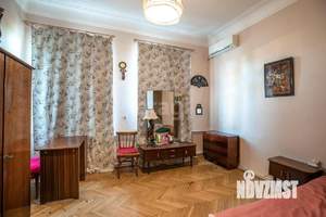 3-к квартира, вторичка, 144м2, 2/5 этаж