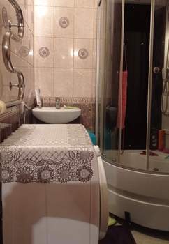 3-к квартира, вторичка, 58м2, 3/5 этаж