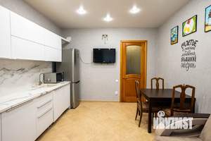 2-к квартира, вторичка, 75м2, 1/7 этаж