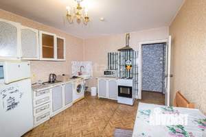 2-к квартира, вторичка, 68м2, 1/12 этаж