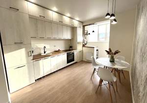 2-к квартира, вторичка, 65м2, 9/17 этаж