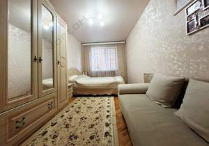 2-к квартира, вторичка, 54м2, 1/3 этаж