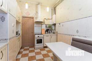4-к квартира, вторичка, 96м2, 1/3 этаж
