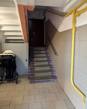 2-к квартира, вторичка, 45м2, 1/5 этаж