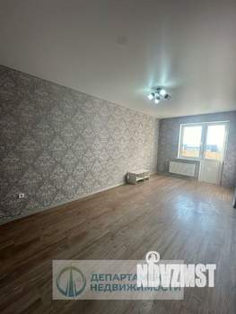 2-к квартира, вторичка, 63м2, 7/17 этаж