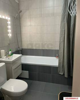 2-к квартира, вторичка, 68м2, 1/3 этаж