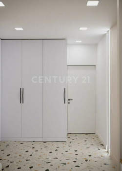 3-к квартира, вторичка, 75м2, 2/24 этаж