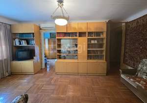 3-к квартира, вторичка, 55м2, 1/4 этаж