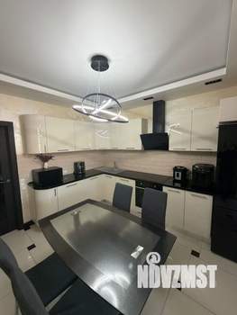 2-к квартира, вторичка, 63м2, 23/24 этаж