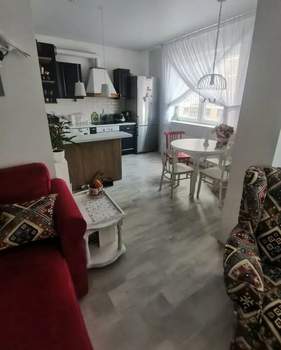 2-к квартира, вторичка, 62м2, 9/9 этаж