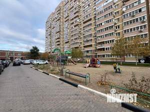 2-к квартира, вторичка, 63м2, 1/17 этаж