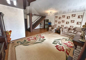 5-к квартира, вторичка, 200м2, 3/4 этаж