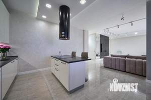 3-к квартира, вторичка, 140м2, 9/23 этаж