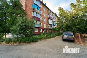 2-к квартира, вторичка, 42м2, 1/5 этаж