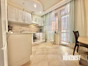 2-к квартира, вторичка, 56м2, 1/9 этаж