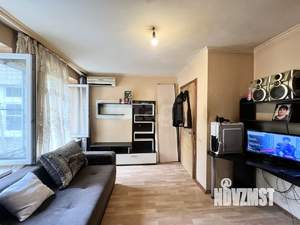 2-к квартира, вторичка, 52м2, 1/9 этаж