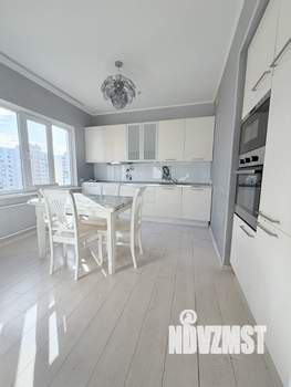 3-к квартира, вторичка, 98м2, 13/17 этаж