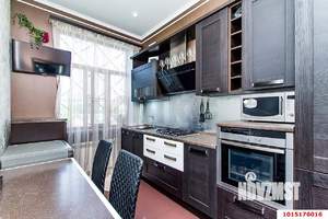 3-к квартира, вторичка, 100м2, 4/4 этаж