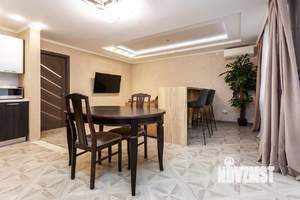 2-к квартира, вторичка, 67м2, 9/17 этаж