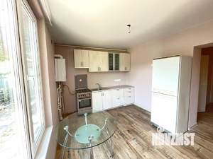 3-к квартира, вторичка, 64м2, 1/1 этаж