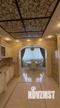 3-к квартира, вторичка, 146м2, 10/18 этаж