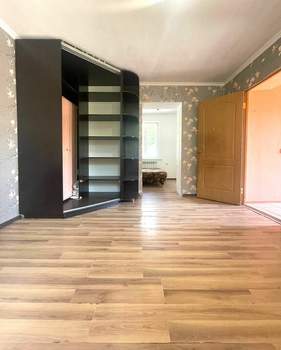 2-к квартира, вторичка, 50м2, 1/1 этаж