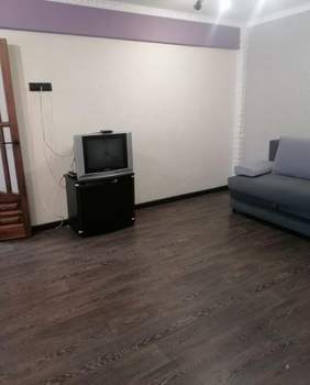 2-к квартира, вторичка, 42м2, 3/5 этаж