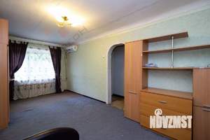 2-к квартира, вторичка, 44м2, 1/4 этаж