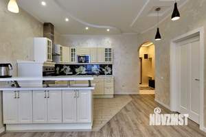 2-к квартира, вторичка, 100м2, 7/24 этаж