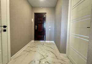2-к квартира, вторичка, 38м2, 9/16 этаж